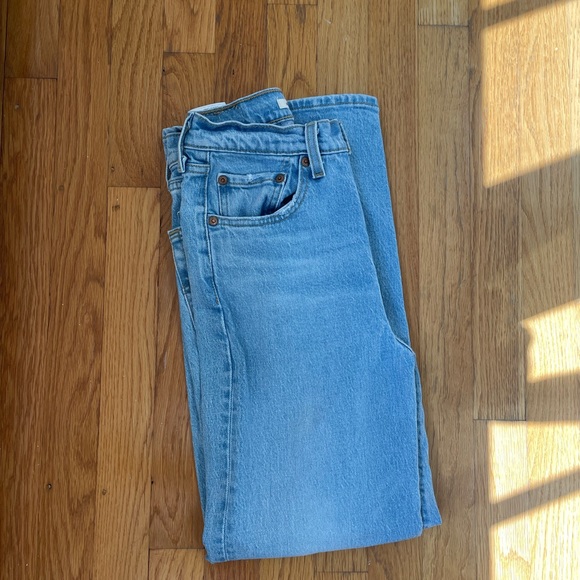 Levi’s Ribcage Straight - Picture 3 of 5